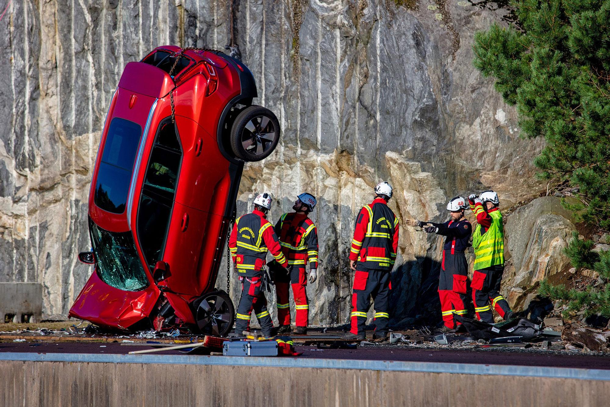 Η Volvo Cars κάνει το πιο extreme crash test στην ιστορία της
