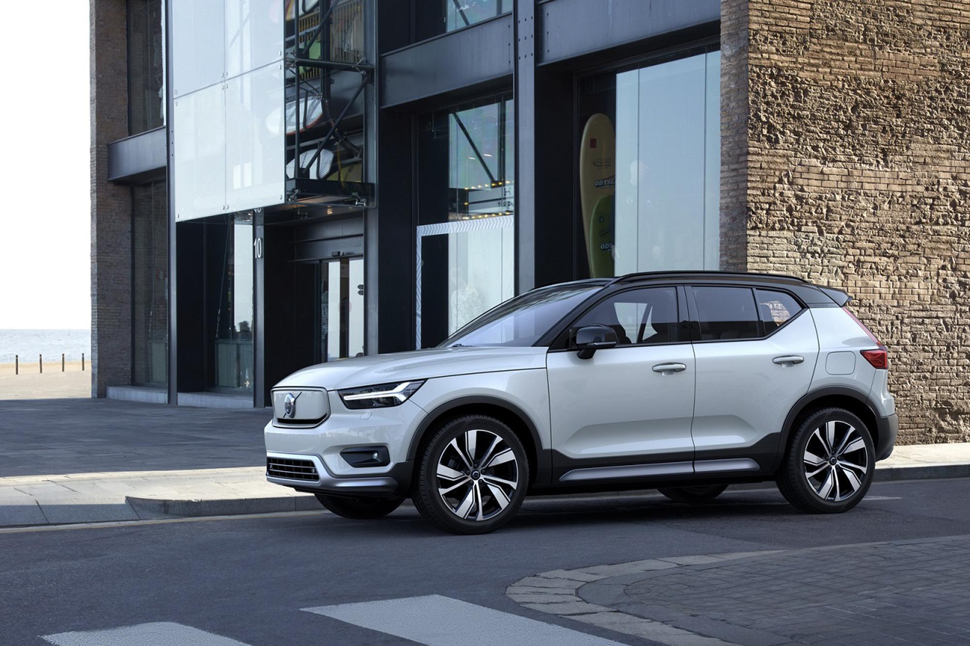 Στον πρόεδρο της ΔΕΗ το πρώτο ηλεκτρικό Volvo στην Ελλάδα