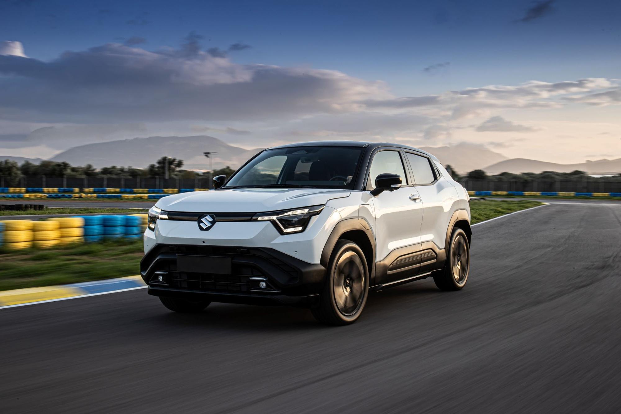 Το Suzuki e Vitara μπήκε στις ελληνικές εκθέσεις με τιμές από 29.670 ευρώ 