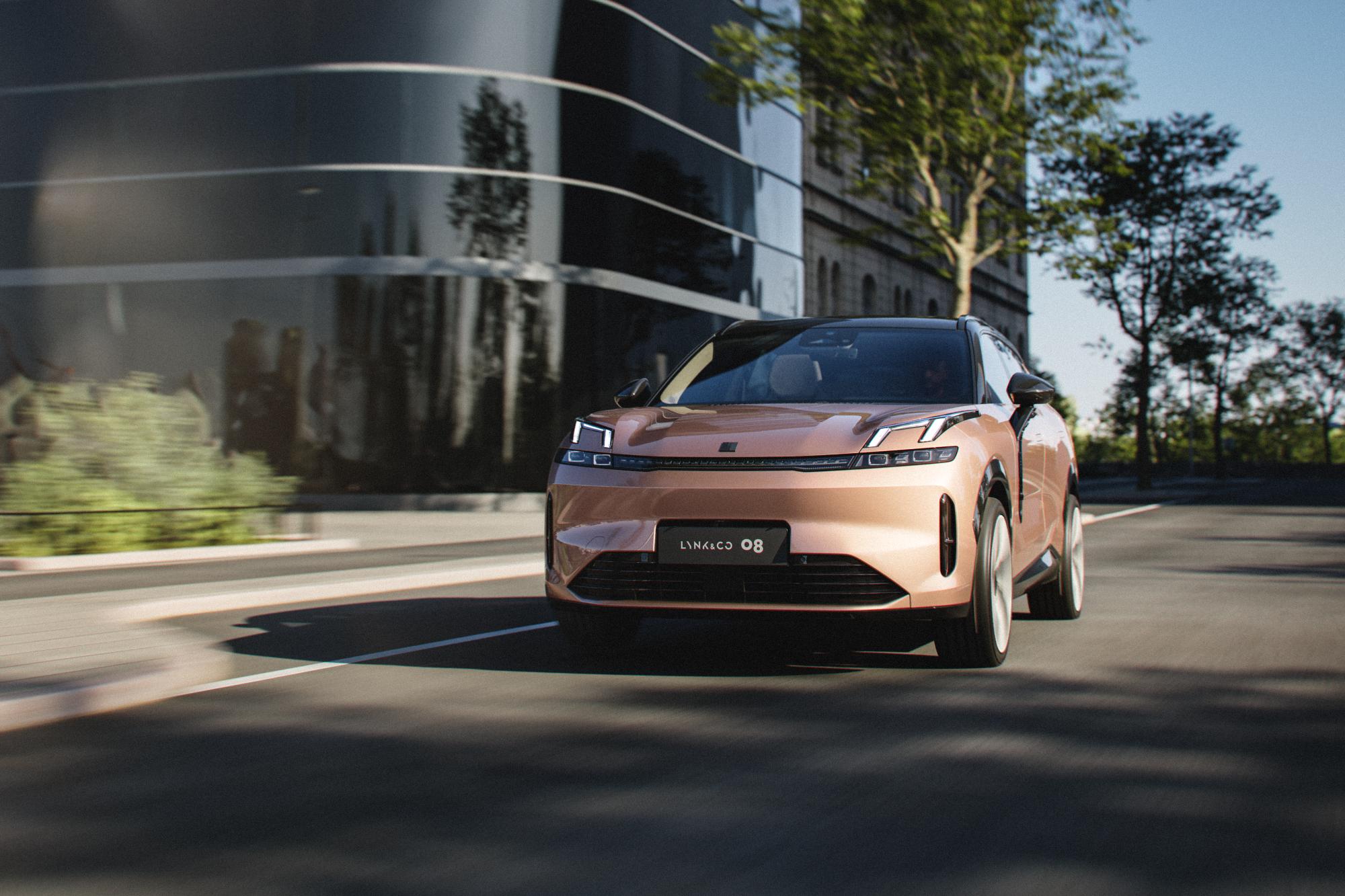 Το νέο Lynk & Co 08 «πάτησε» στην Ελλάδα