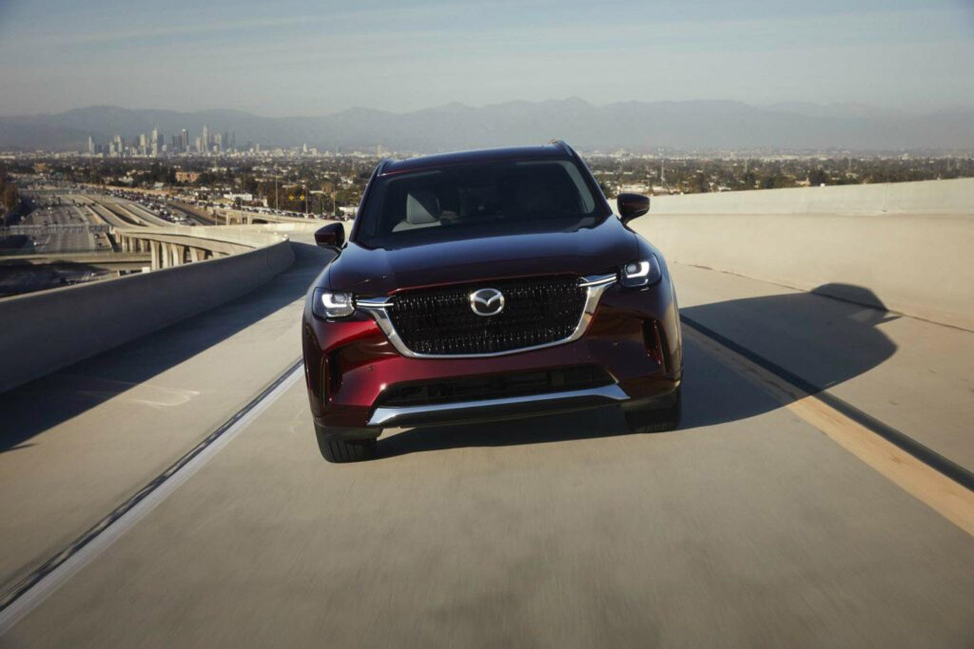Πρεμιέρα για το νέο Mazda CX-90