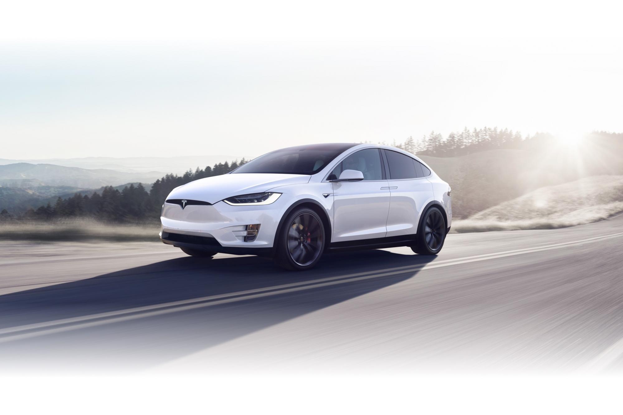 Η Tesla επεκτείνεται στην Ελλάδα