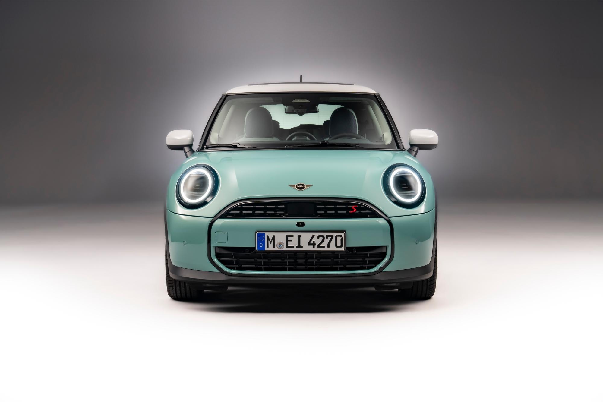 Kαι βενζινοκίνητες εκδόσεις C και S για το νέο MINI Cooper