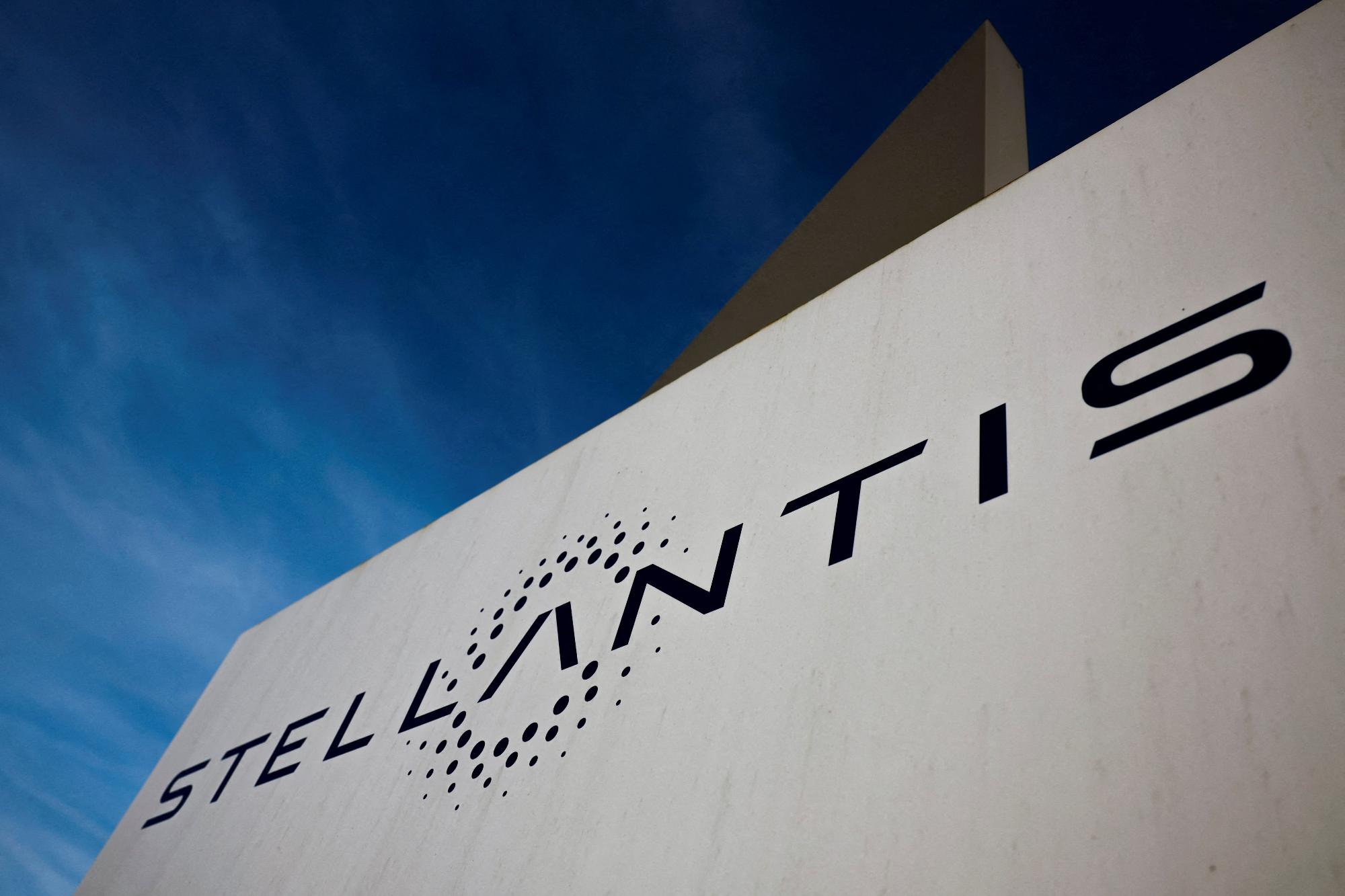 Ζημία 2,3 δις. ευρώ για την Stellantis το πρώτο εξάμηνο του 2025