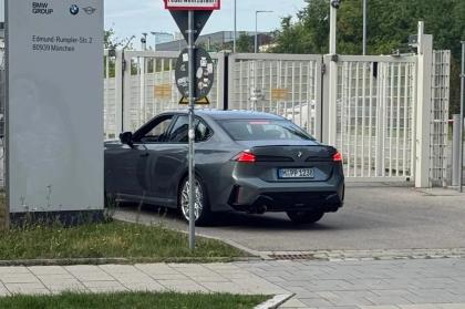 Η νέα BMW Σειρά 3 εμφανίστηκε χωρίς καμουφλάζ 