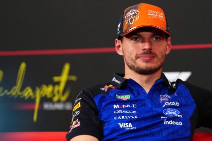 Οι V8 επιστρέφουν και ο Verstappen μένει στη Red Bull έως το 2030 