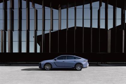 Επίσημο: Ιδού το καινούργιο Lexus ES