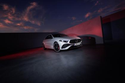 Άνοιξαν οι παραγγελίες για την ανανεωμένη Mercedes A-Class