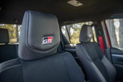 Toyota Hilux GR Sport έχει το όνομα και τις δυνατότητες