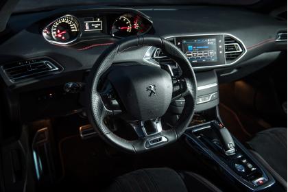 Peugeot 308 GT 1.6THP EAT8 225Ps