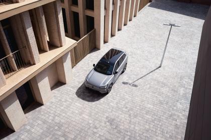 Τι αλλαγές φέρνει η Volvo στο νέο EX90 για το 2026;