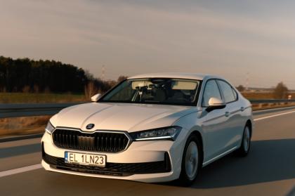 Νέο ρεκόρ αυτονομίας για το Skoda Superb diesel