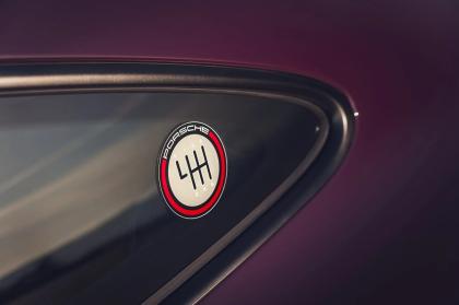 Η Porsche φέρνει πίσω το χειροκίνητο κιβώτιο για την 911 Carrera S