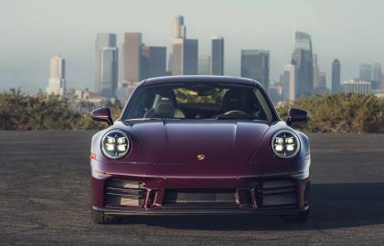 Η Porsche φέρνει πίσω το χειροκίνητο κιβώτιο για την 911 Carrera S