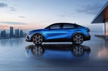 Επίσημο: Αυτή είναι η φουτουριστική Alpine A390