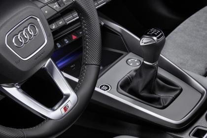 Νέο Audi A3 και premium και compact 