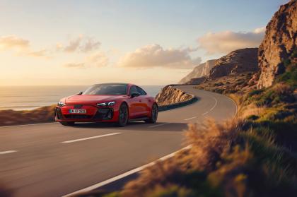 H Audi παρουσιάζει το e-tron GT quattro