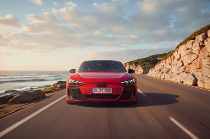 H Audi παρουσιάζει το e-tron GT quattro