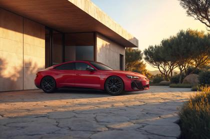 H Audi παρουσιάζει το e-tron GT quattro