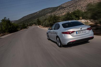 Alfa Romeo Giulia Sprint 2.0 ΤΒ 200PS