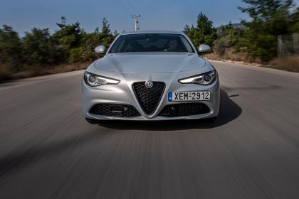 Alfa Romeo Giulia Sprint 2.0 ΤΒ 200PS