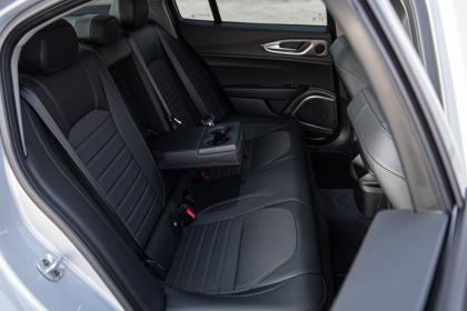 Alfa Romeo Giulia Sprint 2.0 ΤΒ 200PS