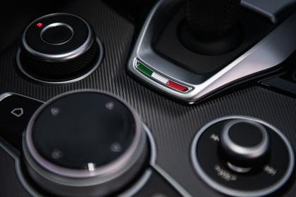 Alfa Romeo Giulia Sprint 2.0 ΤΒ 200PS