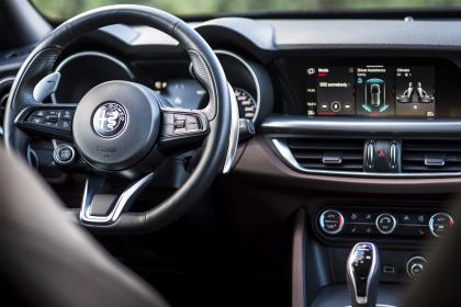 Alfa Romeo Stelvio 2.2 TD AT8 Veloce 210Ps