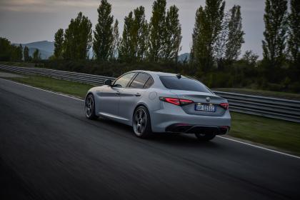 Η Alfa Romeo στην κορυφή της έρευνας της J.D. Power