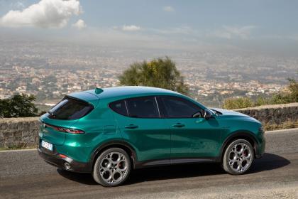 Alfa Romeo Tonale Plug-In Hybrid Q4: Η ισχύς εν τη ενώσει