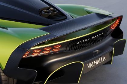 Αυτή είναι η νέα Aston Martin Valhalla με τους 1.079 ίππους