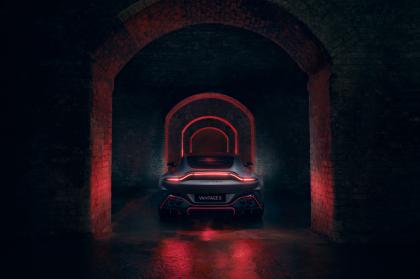 Επίσημο: Ιδού η νέα Aston Martin Vantage S