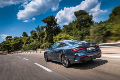 BMW M440i xDrive 374PS