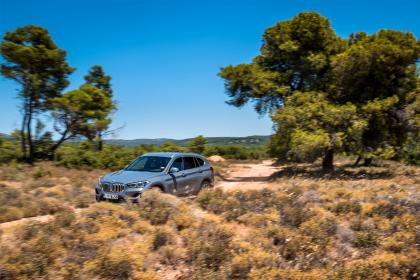 BMW X1 sDrive 18i 140PS