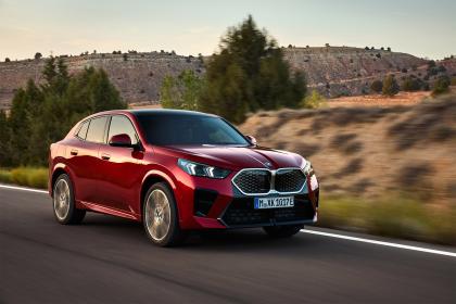 Η νέα BMW X2 και η πρώτη iX2
