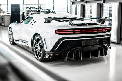 Η Bugatti παραδίδει τη δέκατη και τελευταία Centodieci