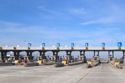 Ετοιμαζεται η χιλιομετρική χρέωση στα διόδια 