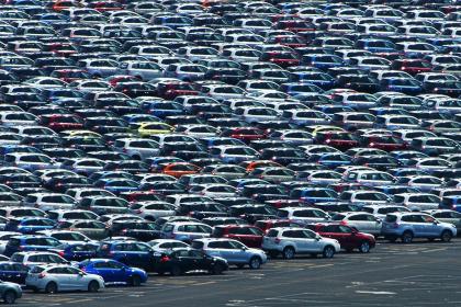 Πτώση στις πωλήσεις αυτοκινήτων