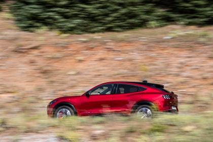 Αποδράστε με τα νέα Ford Ranger Raptor και Mustang Mach-E 