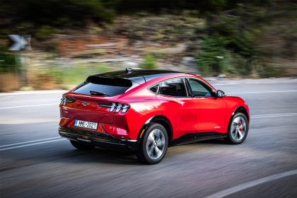 Αποδράστε με τα νέα Ford Ranger Raptor και Mustang Mach-E 