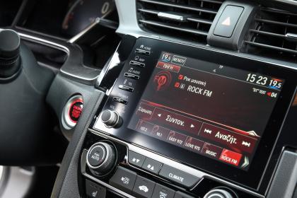 Honda Civic 1.5 V-TEC Turbo CVT 182Ps