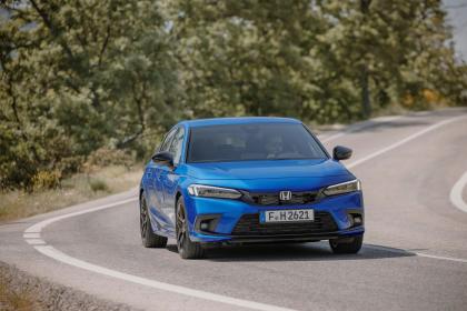 Οδηγούμε το νέο Honda Civic e:HEV