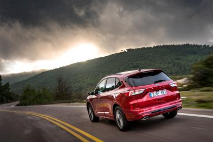 Ford Kuga: Το απόλυτο best-seller SUV στην κατηγορία Plug-in Hybrid