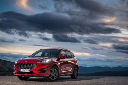 Ford Kuga: Το απόλυτο best-seller SUV στην κατηγορία Plug-in Hybrid
