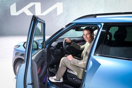 Η Kia παρουσίασε το EV9 στον Rafael Nadal