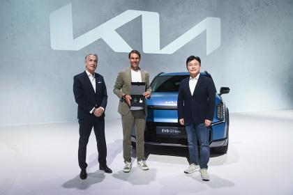 Η Kia παρουσίασε το EV9 στον Rafael Nadal