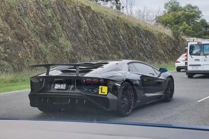 Νέος οδηγός με… Lamborghini Aventador SVJ