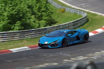 Τι γυρεύει η Lamborghini Revuelto στο Nurburgring;
