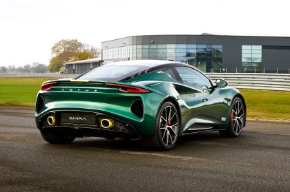 H Lotus έβγαλε επετειακή έκδοση της Emira προς τιμήν του Jim Clark