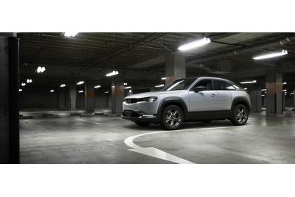 Το πρώτο ηλεκτροκίνητο Mazda!